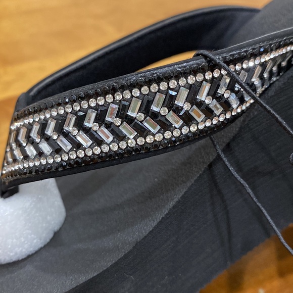 NWT. SO, women’s size 10, platform flip flops. - Picture 3 of 9